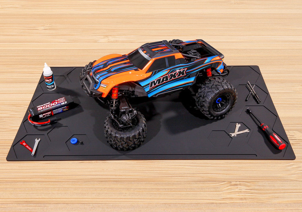 Traxxas 3426 — Traxxas 3426 Large Rubber Pit Mat (20"x36")