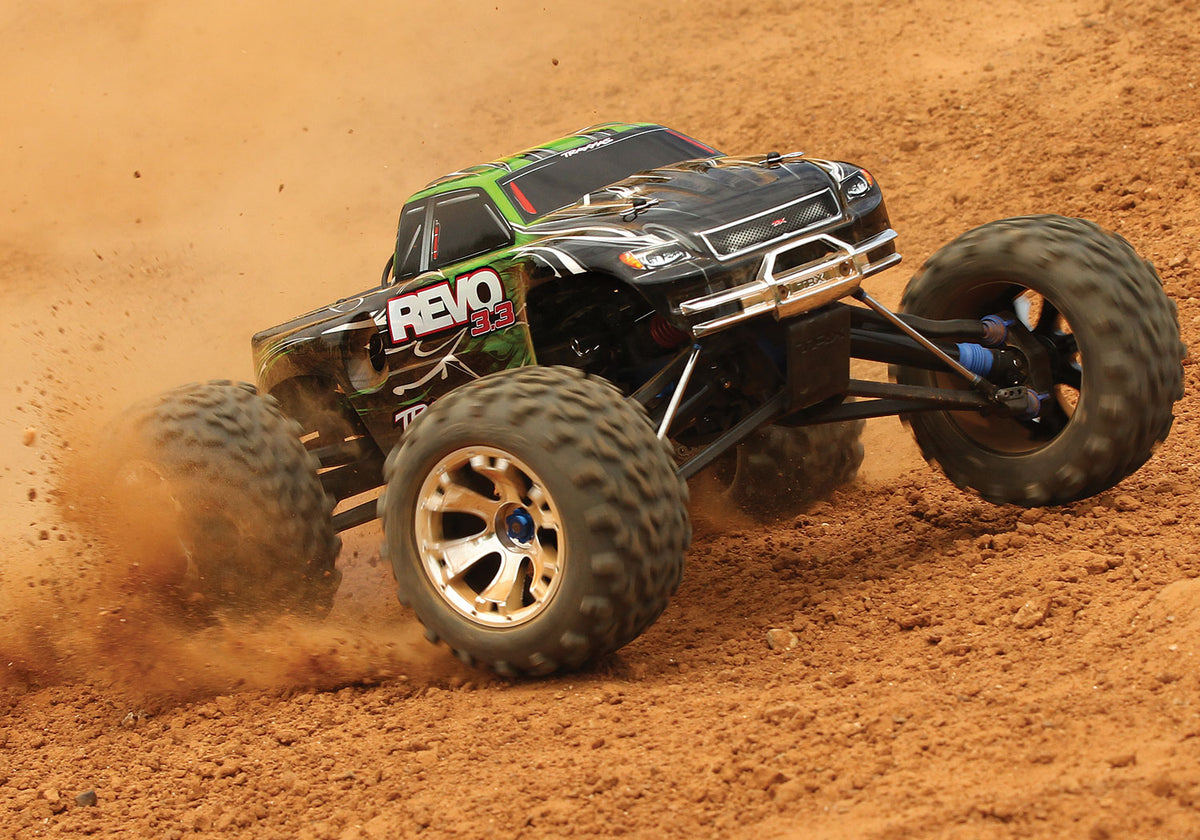 Traxxas 53097-3-GRN — Traxxas 53097-3-GRN Revo 3.3