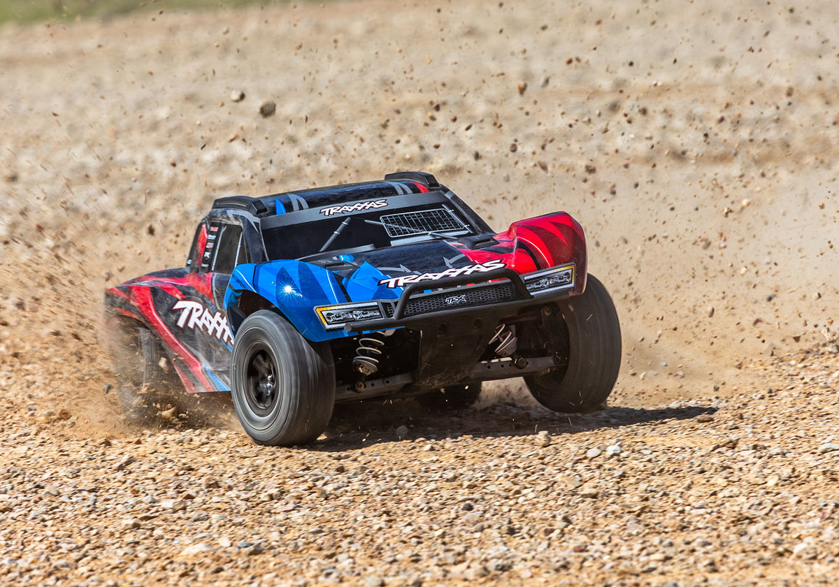 Traxxas 68454-4-RED — Traxxas 68454-4-RED Slash 4X4 Brushless